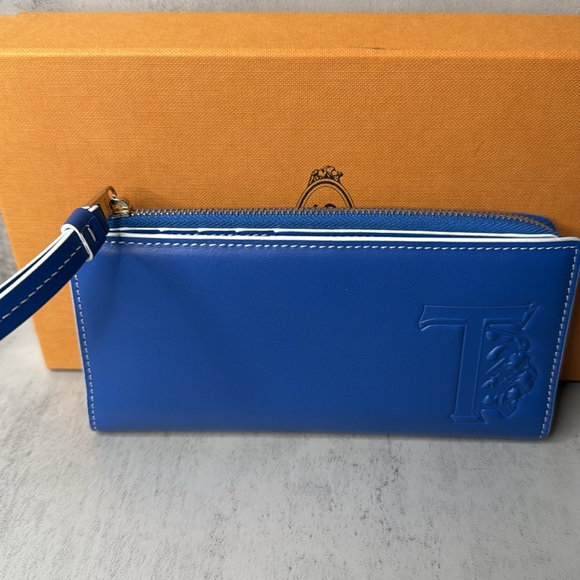 Tod's Blue Leather Wristlet - Picture 2 of 5
